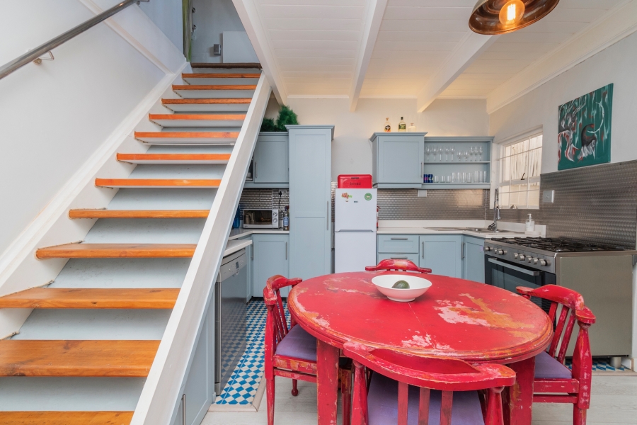 To Let 2 Bedroom Property for Rent in Green Point Western Cape